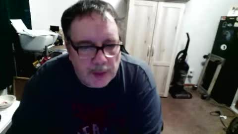 rwzar_1965 online show from May 8, 5:46 am