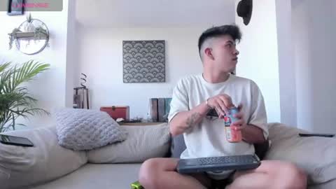 Ryan online show from June 14, 9:39 pm