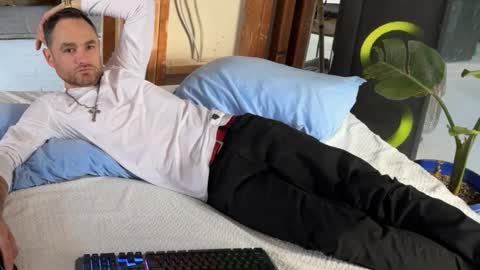 Ryan Jizz online show from October 17, 8:46 pm