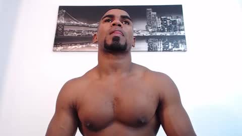 Instagram  Ryandwrn online show from September 29, 6:18 pm