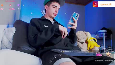 Ryannhill  online show from October 2, 8:35 am