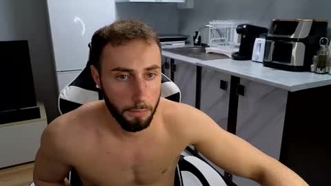 ryanstorm1 online show from November 11, 8:33 pm