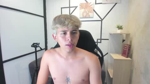 Snapshot of ryderstone_ chatting on October 7, 3:08 pm ryderstone_ online show from October 7, 3:08 pm