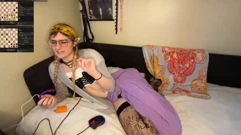 Ryn Michele online show from March 1, 4:44 pm
