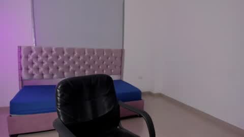 ryo_kush0 online show from August 5, 12:46 pm