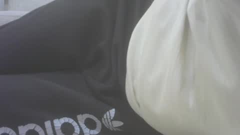 Snapshot of s201174370 chatting on February 7, 11:56 am Cloney online show from February 7, 11:56 am