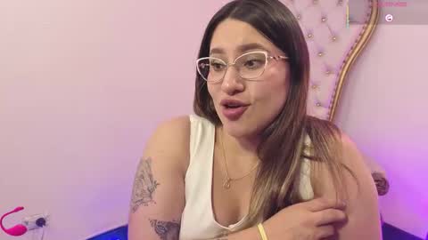 saaya_tay online show from November 20, 3:38 am