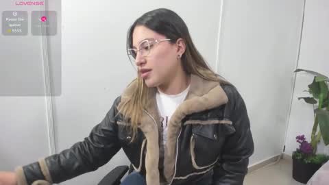 saaya_tay online show from October 1, 3:38 am