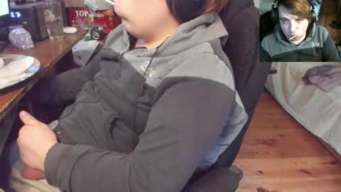 1141323  my Lord Mister Max   moms treasure online show from January 8, 7:14 am