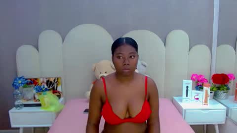 sabriana_smith1 online show from April 3, 2:35 pm