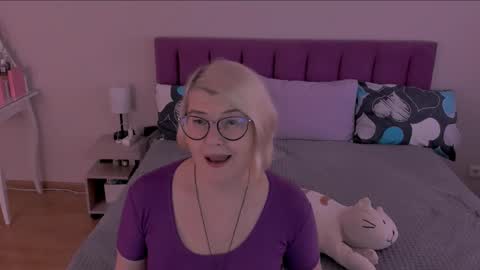 Sabrina MacMarren online show from February 24, 10:04 am