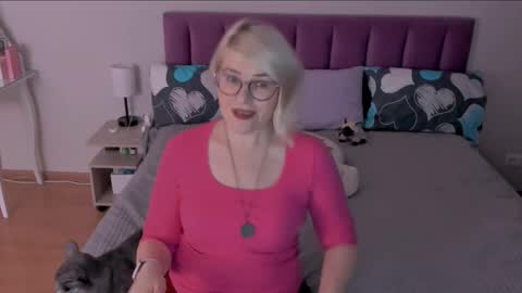 Sabrina MacMarren online show from February 25, 4:35 pm