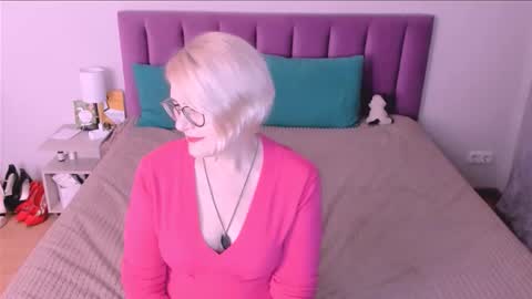 Sabrina MacMarren online show from November 1, 6:29 pm