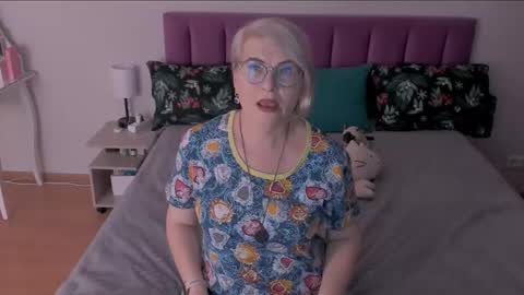 Sabrina MacMarren online show from March 5, 8:42 pm