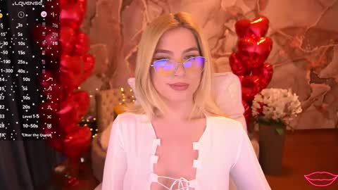 Snapshot of sabrinamuse chatting on February 24, 9:20 pm Sabrina online show from February 24, 9:20 pm