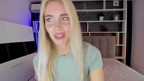 Sabrina online show from October 21, 11:48 am