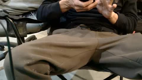 Dee online show from January 9, 7:10 am