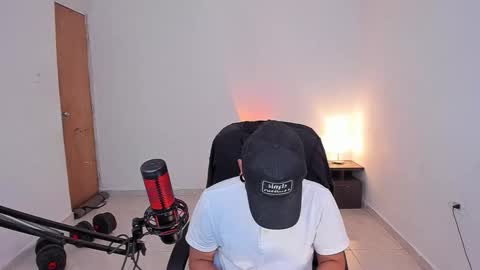 saenz_hotx online show from October 29, 6:30 pm