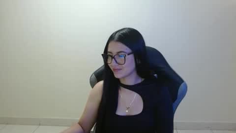 Sahaliefox  online show from March 14, 3:05 pm