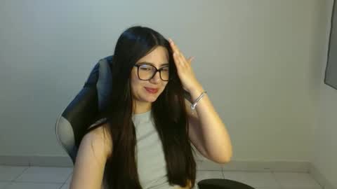 Sahaliefox  online show from October 17, 11:09 pm