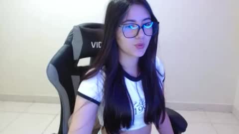 Sahaliefox  online show from October 22, 11:17 pm