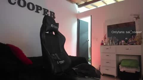 Snapshot of sai_cooper chatting on March 9, 3:01 am sai online show from March 9, 3:01 am