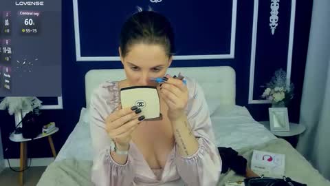 Adel online show from October 17, 12:53 pm