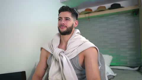 saimon  online show from December 12, 11:58 pm