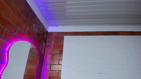 sainix_ online show from September 25, 3:46 am