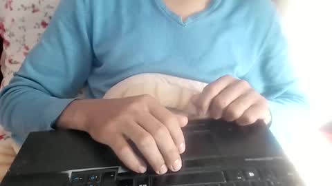 salah442765 online show from April 24, 10:50 am