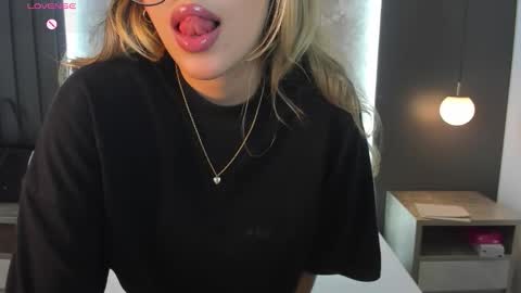 S A L I H A online show from November 2, 2:33 am