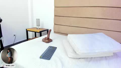 sally rosses online show from October 18, 3:38 pm