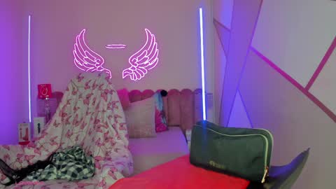 miss Sally online every night from 1am to 8am  Colombia time online show from April 9, 12:33 pm