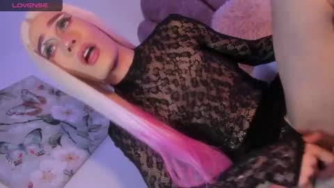 salome_saenz666 online show from June 8, 2:12 am