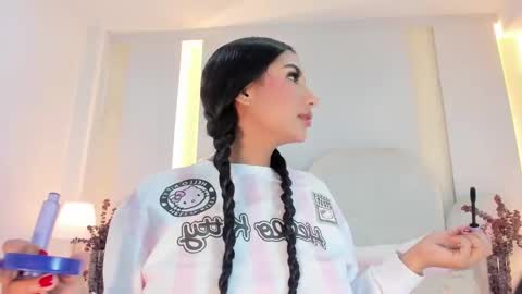   online show from October 8, 8:59 pm