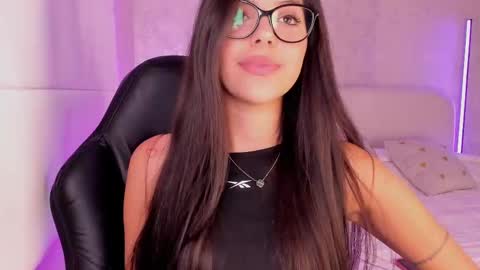 Snapshot of salomee_11 chatting on February 25, 11:26 pm salo online show from February 25, 11:26 pm