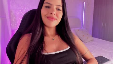 Snapshot of salomee_11 chatting on February 4, 6:14 am salo online show from February 4, 6:14 am