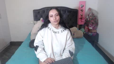 yenny online show from October 27, 4:12 am