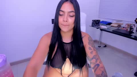 Snapshot of salommecruz01 chatting on February 23, 11:14 pm Salomme Cruz online show from February 23, 11:14 pm