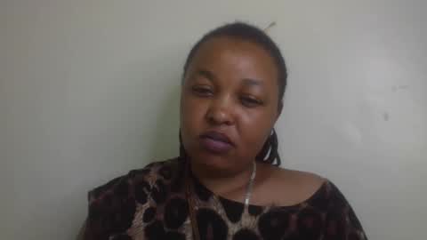 Snapshot of salty_surprise_ chatting on February 19, 4:01 am salty_surprise_ online show from February 19, 4:01 am