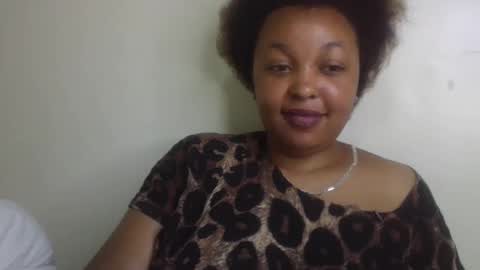 Snapshot of salty_surprise_ chatting on February 22, 3:23 am salty_surprise_ online show from February 22, 3:23 am