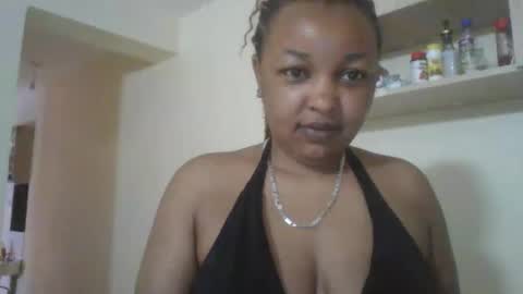 Snapshot of salty_surprise_ chatting on December 28, 2:42 pm salty_surprise_ online show from December 28, 2:42 pm