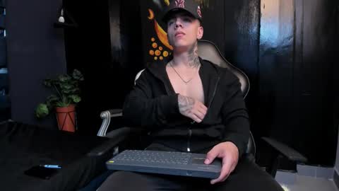 SALVATORE online show from October 14, 5:49 pm