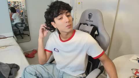 salvatore_montt online show from December 2, 7:12 pm