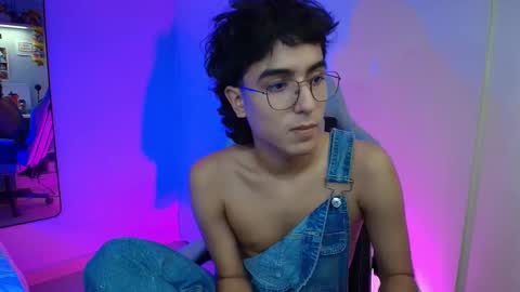 salvatore_montt online show from September 9, 5:18 am