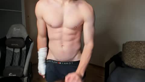 BACK IN 2 WEEKS online show from October 11, 9:40 pm