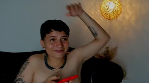 Samantha Larusso online show from December 10, 6:06 pm