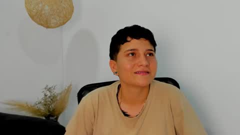 Samantha Larusso online show from December 14, 6:41 pm