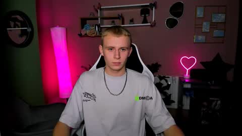 Sam online show from November 30, 8:16 pm