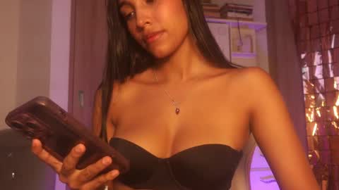 Samantha Roberts online show from September 29, 1:43 pm